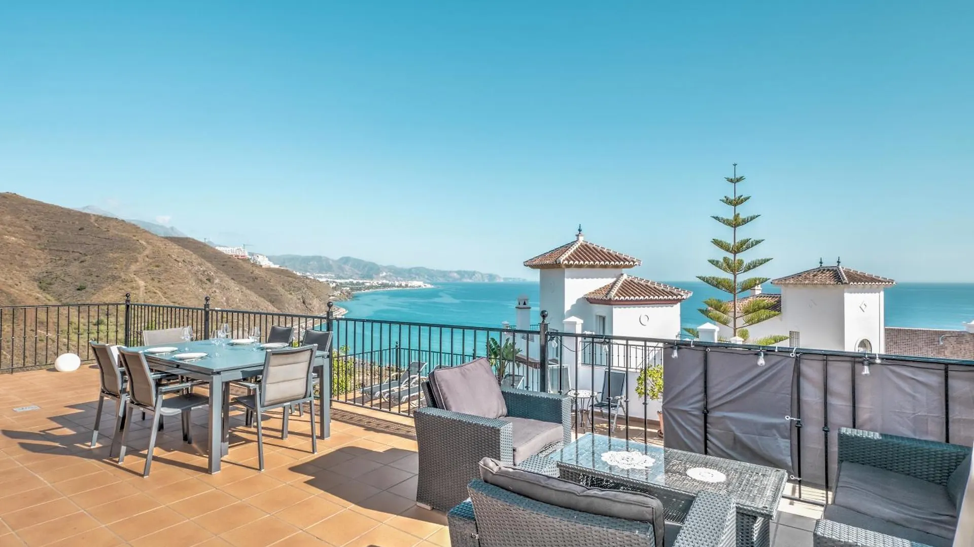 Beautiful Villa With Private Heated Pool In Nerja Torrox